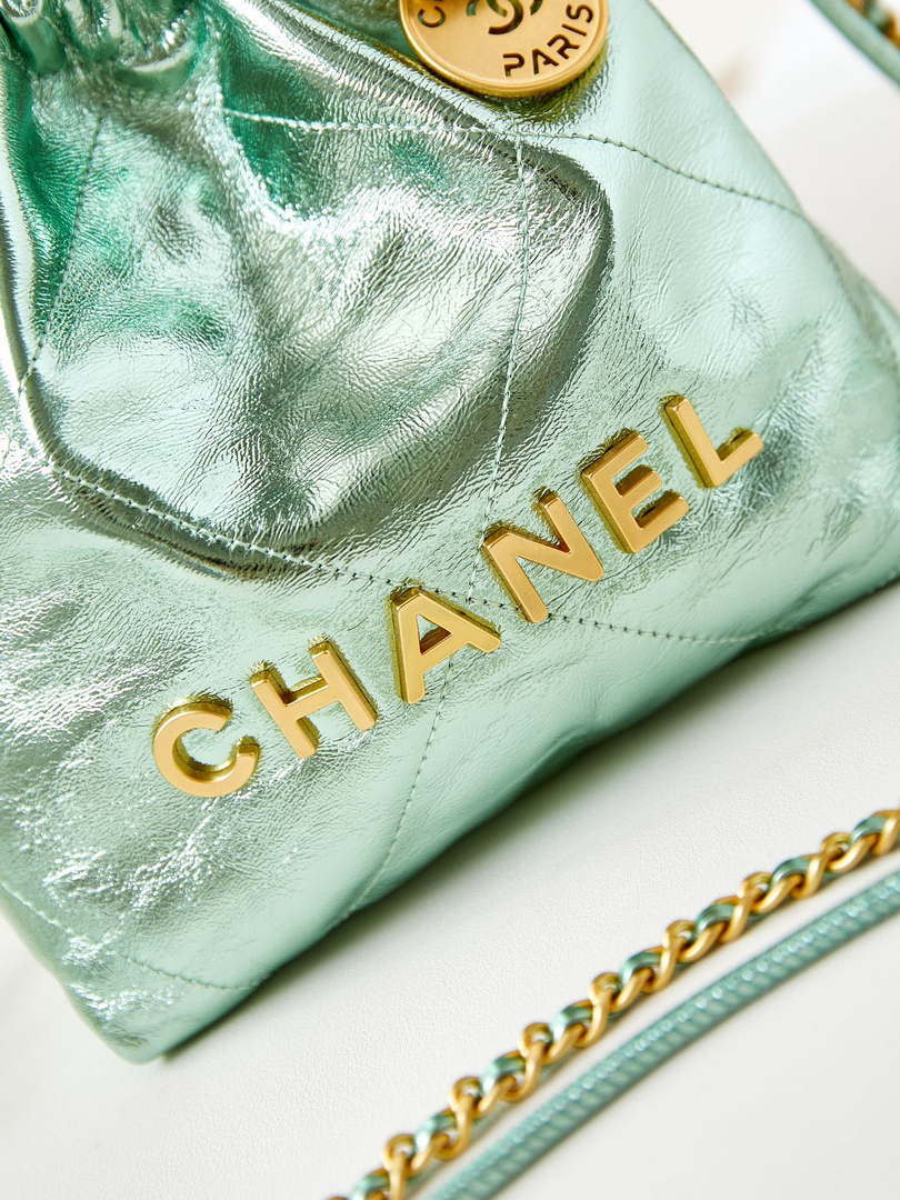 Chanel AS3980 22 Mini Handbag Fantasy color Calfskin & Gold-Tone Metal Green - Default Title - View 2