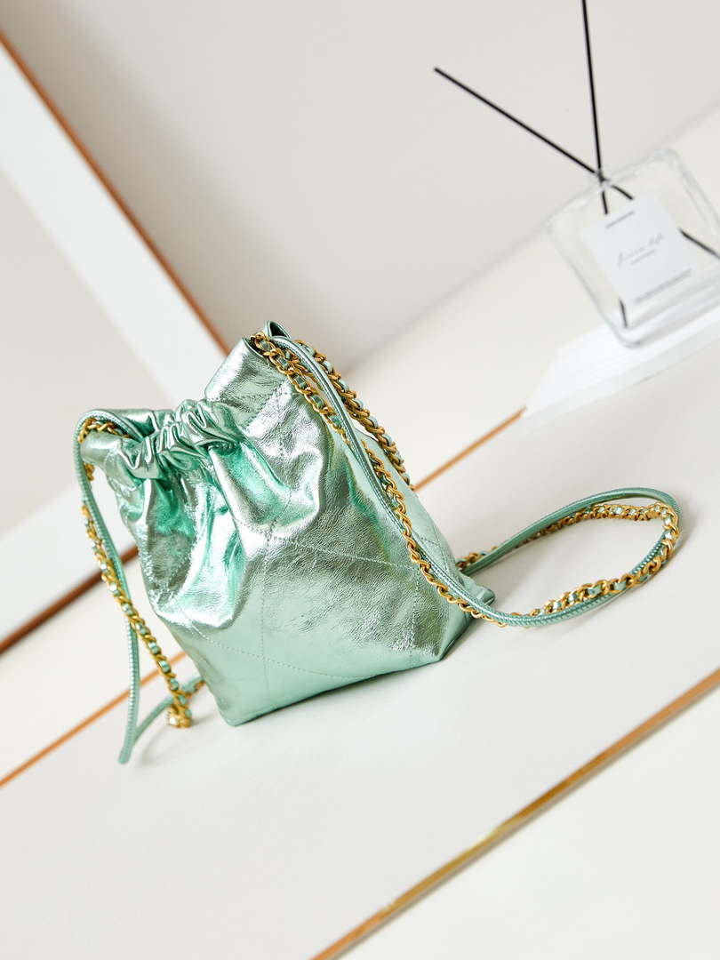 Chanel AS3980 22 Mini Handbag Fantasy color Calfskin & Gold-Tone Metal Green - Default Title - View 4