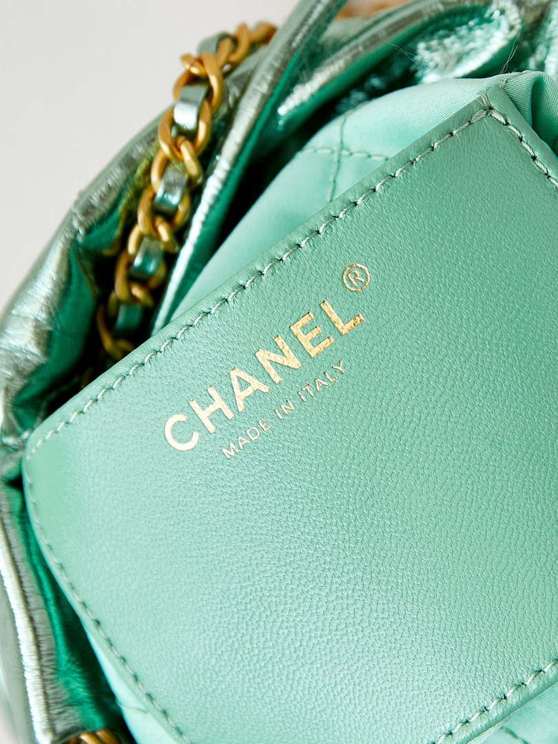 Chanel AS3980 22 Mini Handbag Fantasy color Calfskin & Gold-Tone Metal Green - Default Title - View 8