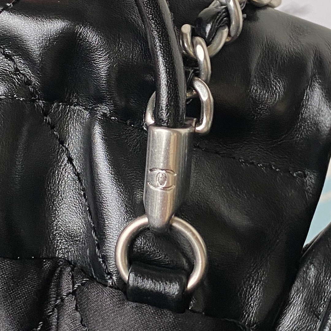 Chanel AS3980 22 Mini Handbag Shiny Calfskin & Silver-Tone Metal Black - Default Title - View 7