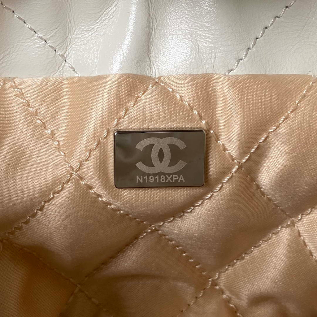 Chanel AS3980 22 Mini Handbag Shiny Calfskin & Silver-Tone Metal White