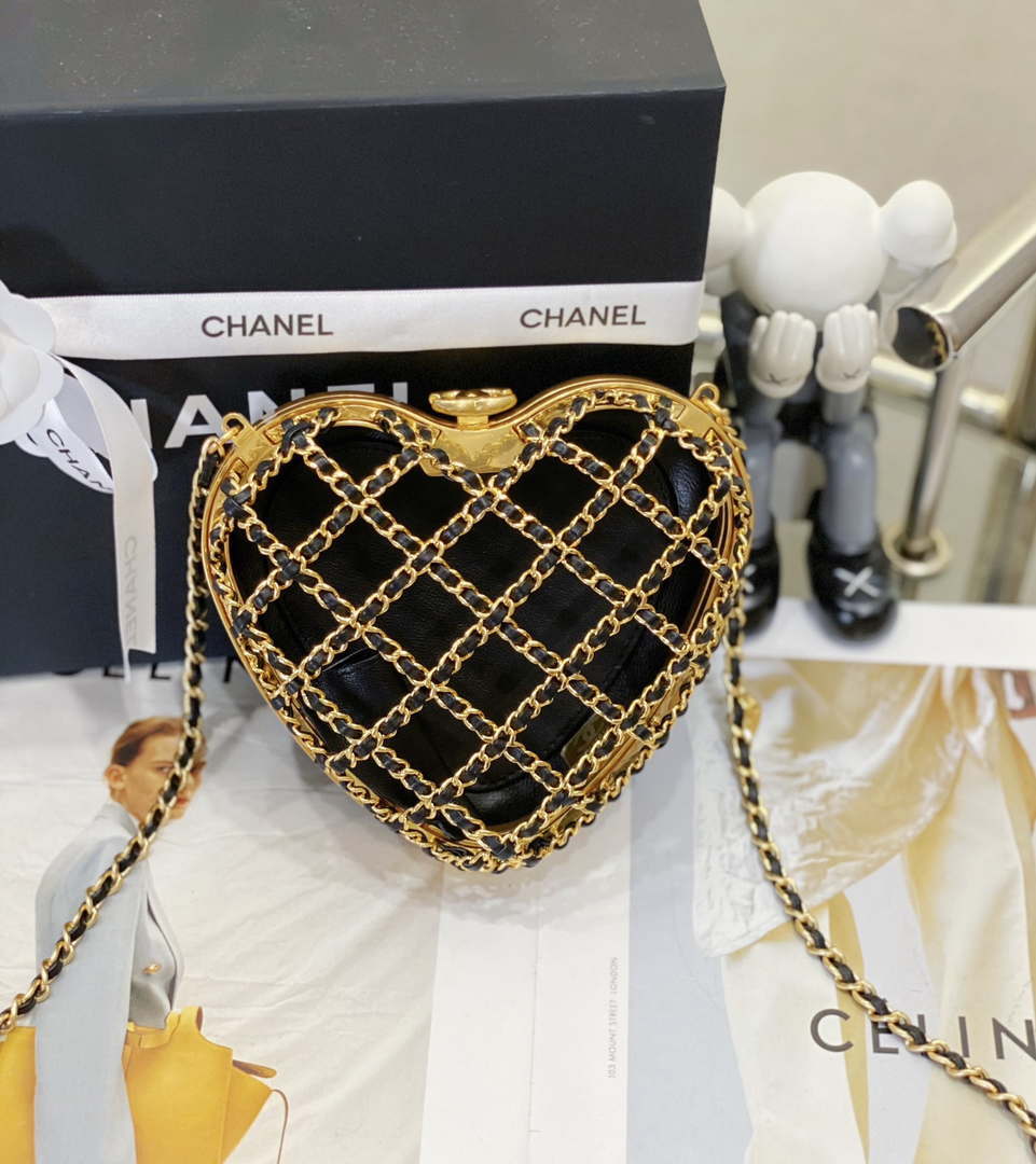 Chanel AS4027 Heart Minaudiere Lambskin Black - Default Title - View 4