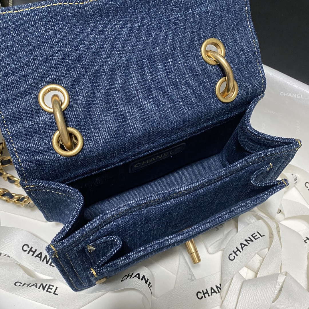Chanel AS4051 Flap Bag Denim canvas Gold Metal Blue - Default Title - View 7