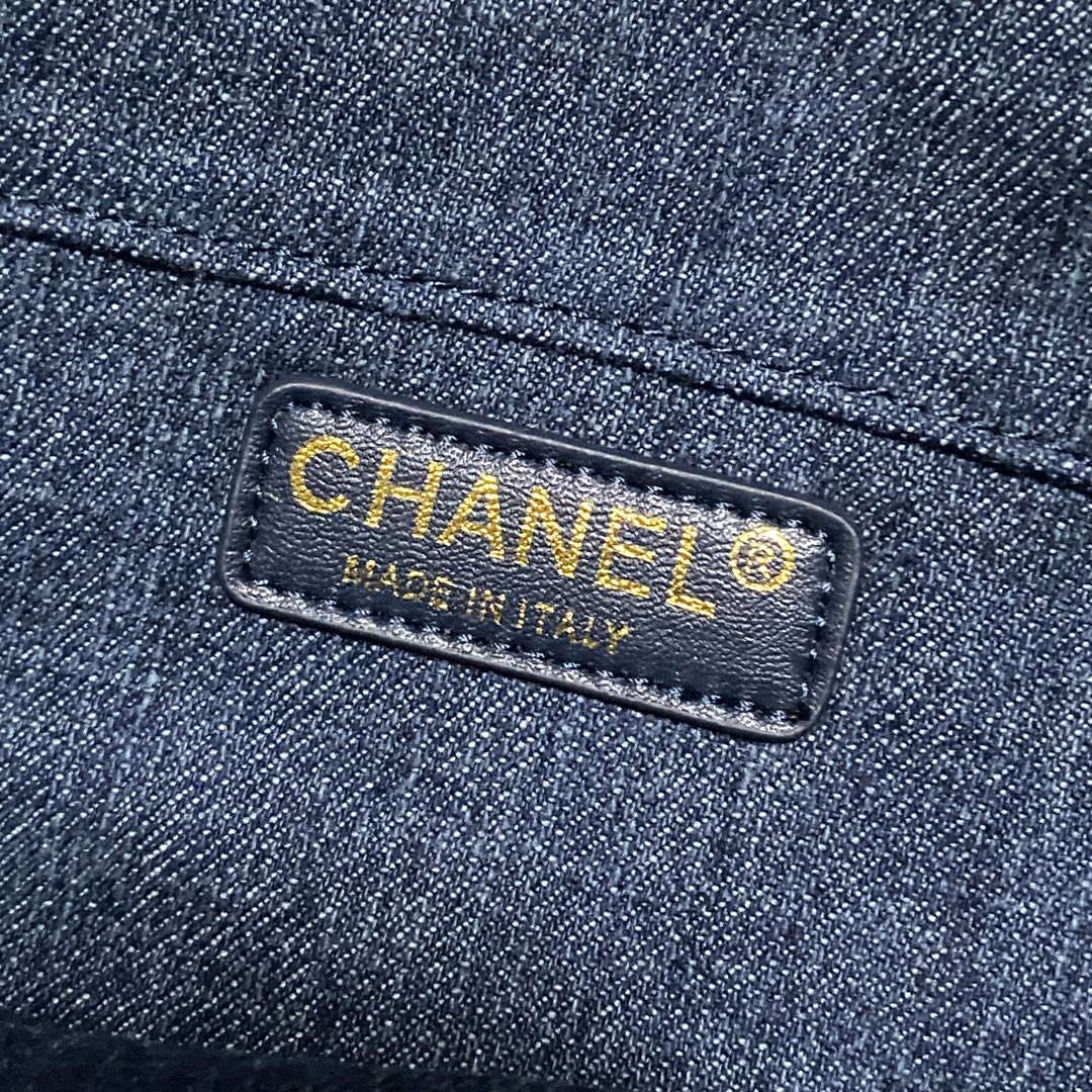 Chanel AS4051 Flap Bag Denim canvas Gold Metal Blue