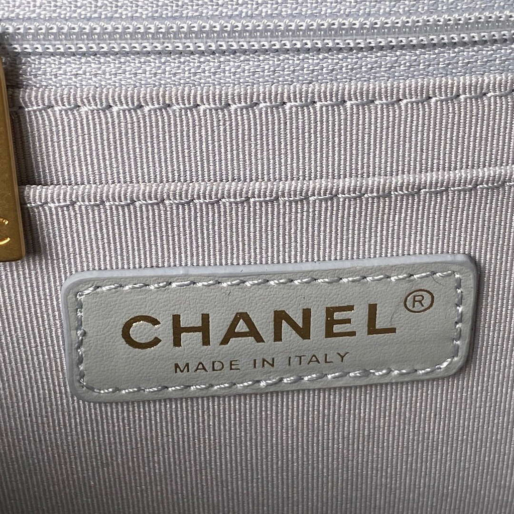 Chanel AS4051 Flap Bag Lambskin Gold Metal Light green