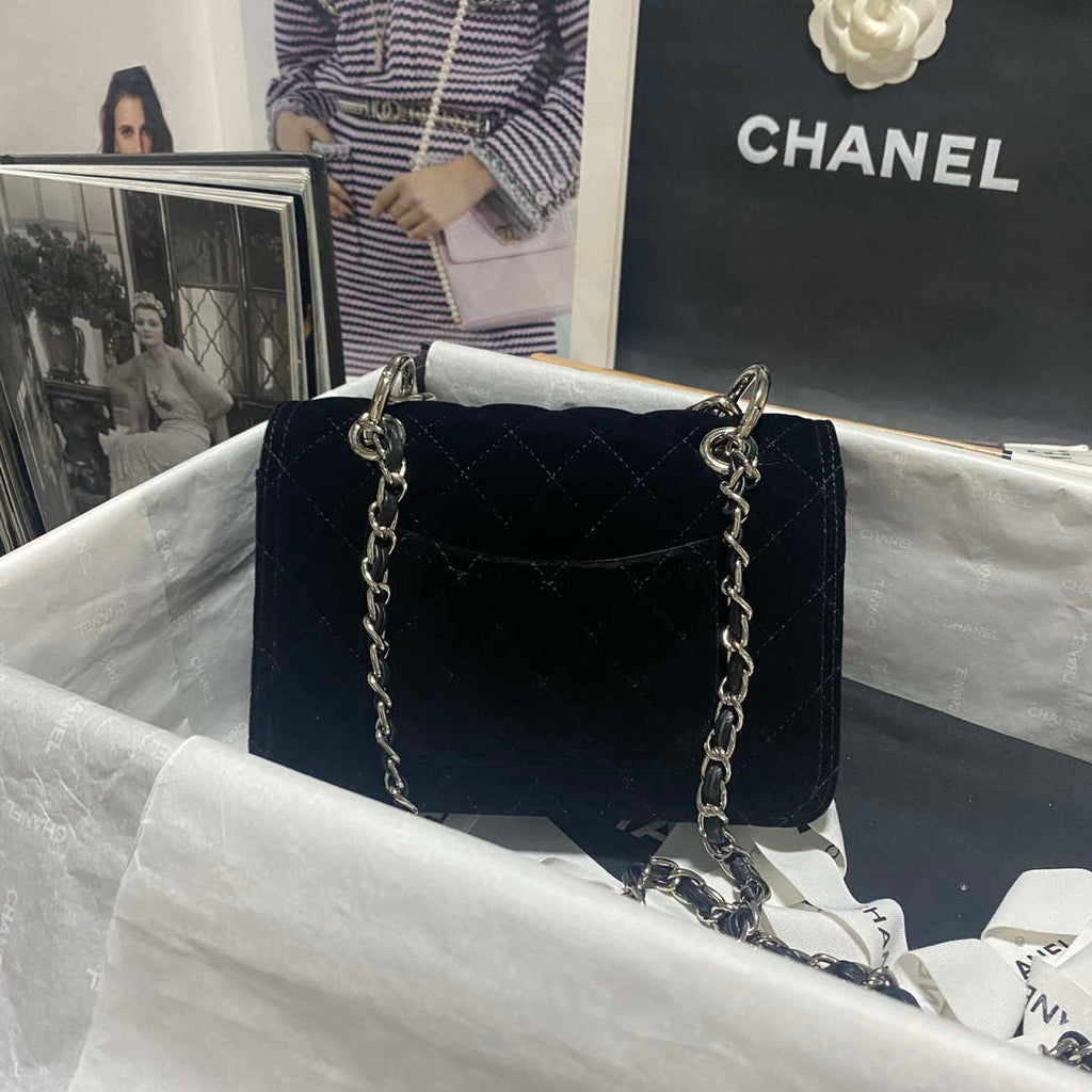 Chanel AS4051 Flap Bag Velvet Silver Metal Black