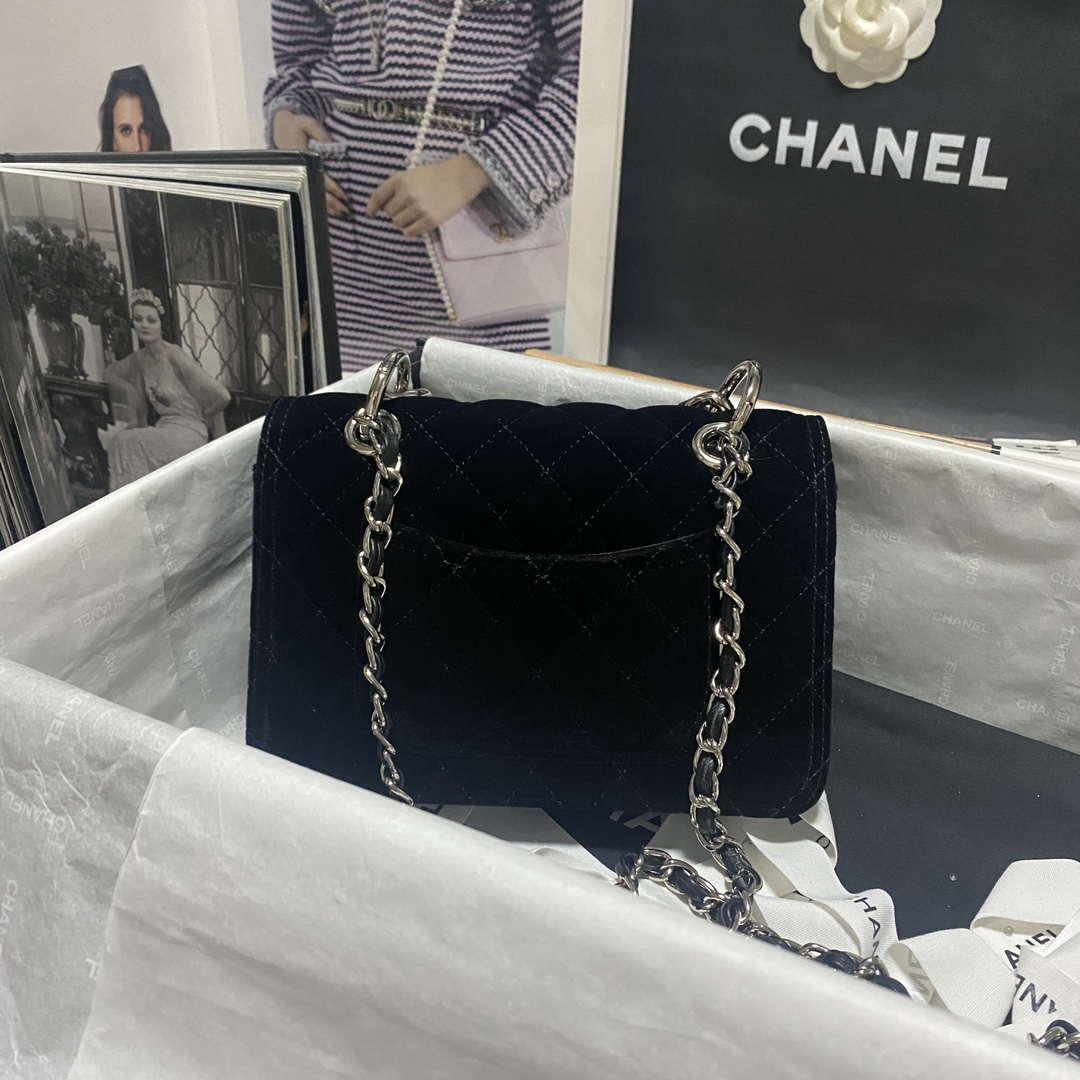 Chanel AS4051 Flap Bag Velvet Silver Metal Black