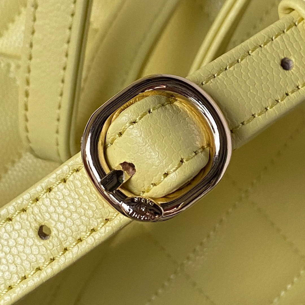 Chanel AS4058 Backpack Grained Shiny Calfskin & Gold-Tone Metal Yellow