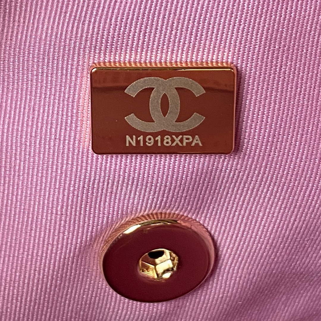 Chanel AS4059 Large Backpack Grained Shiny Calfskin & Gold-Tone Metal Rose Red - Default Title - View 9