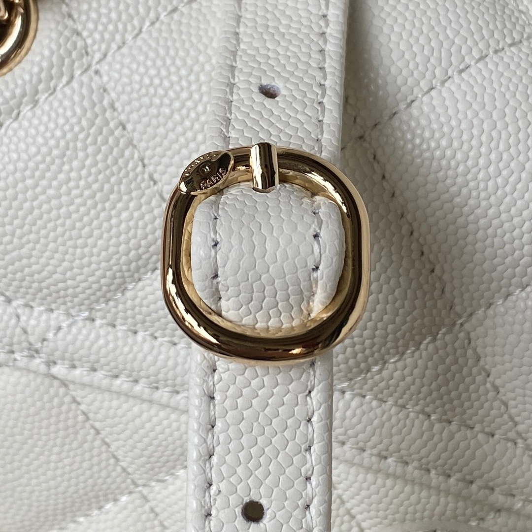 Chanel AS4059 Large Backpack Grained Shiny Calfskin & Gold-Tone Metal White