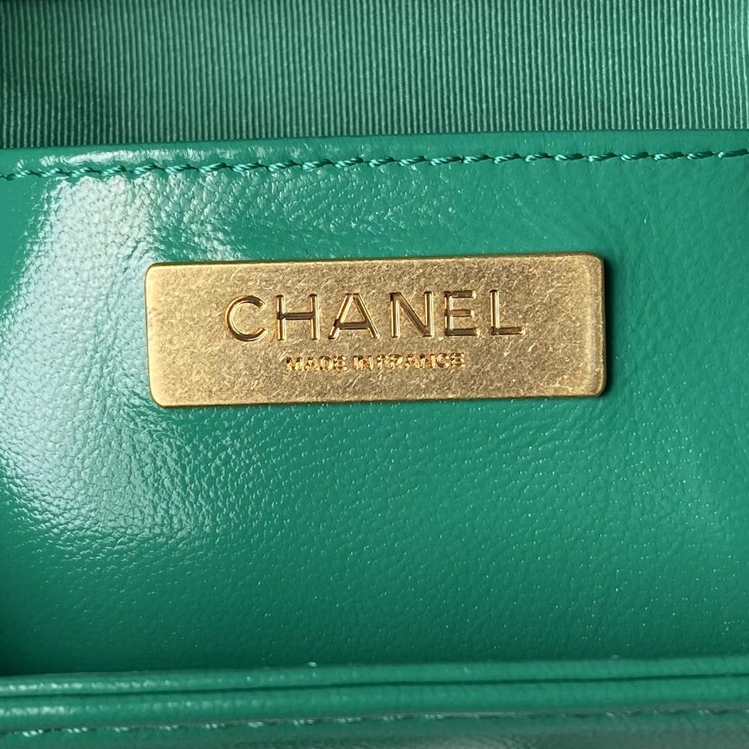Chanel AS4109 Mini Flap bag With top handle Shiny Lambskin & Gold-Tone Metal Green
