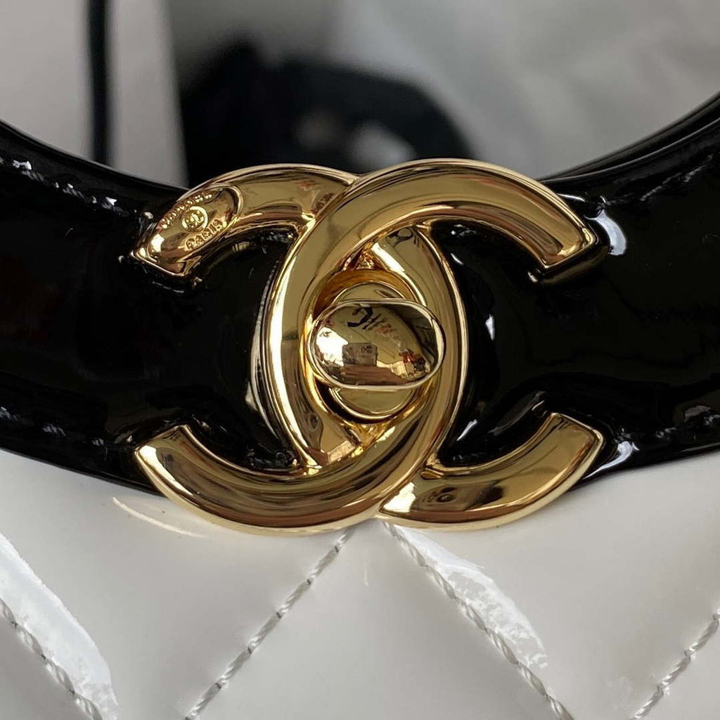 Chanel AS4133 mini Bi-color Chain patent leather Bag White