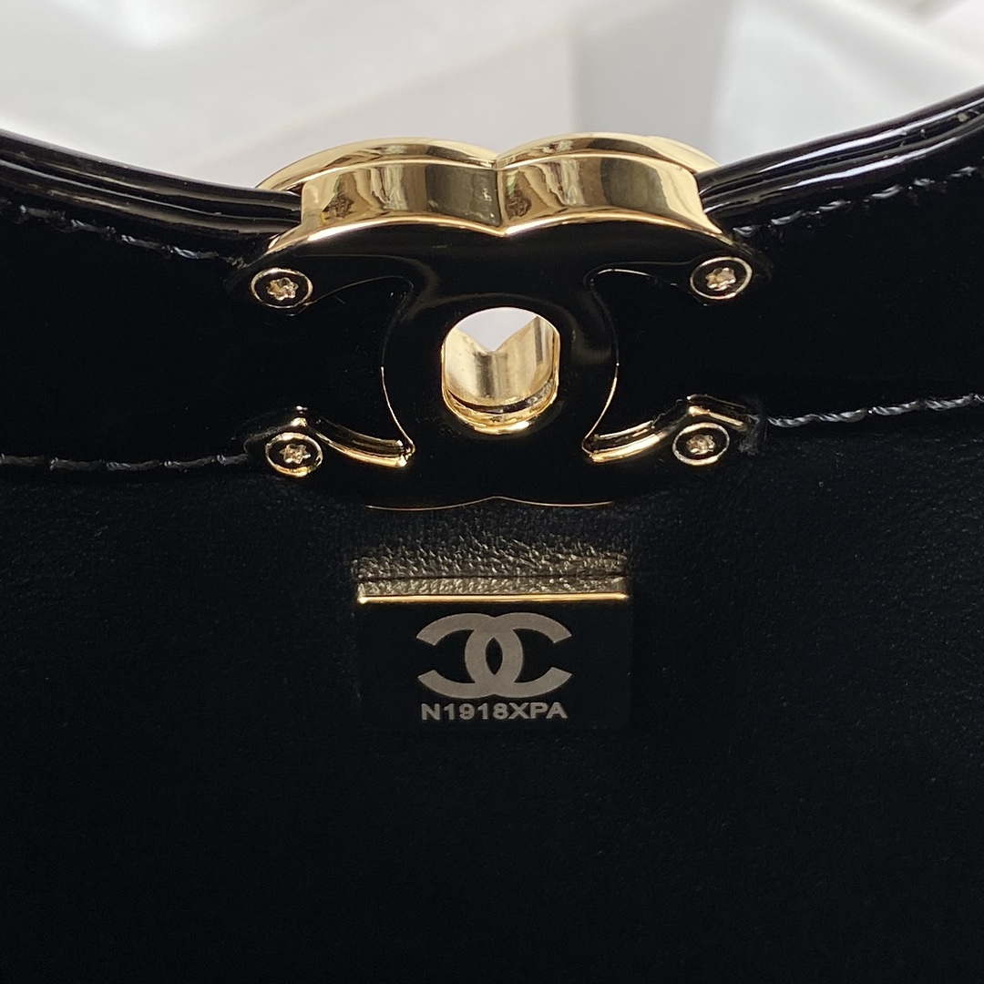 Chanel AS4133 mini Bi-color Chain patent leather Bag White