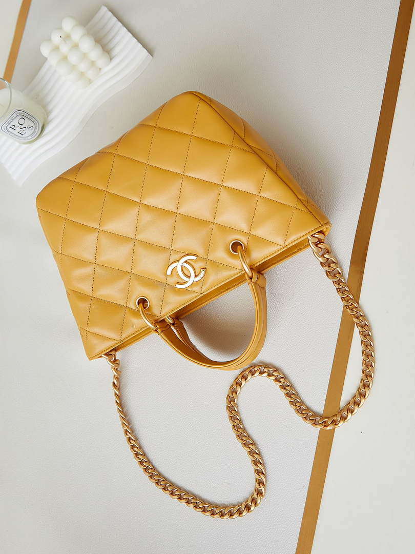 Chanel AS4188 Small Hobo Bag Shiny lambskin Gold Metal Yellow - Default Title - View 7
