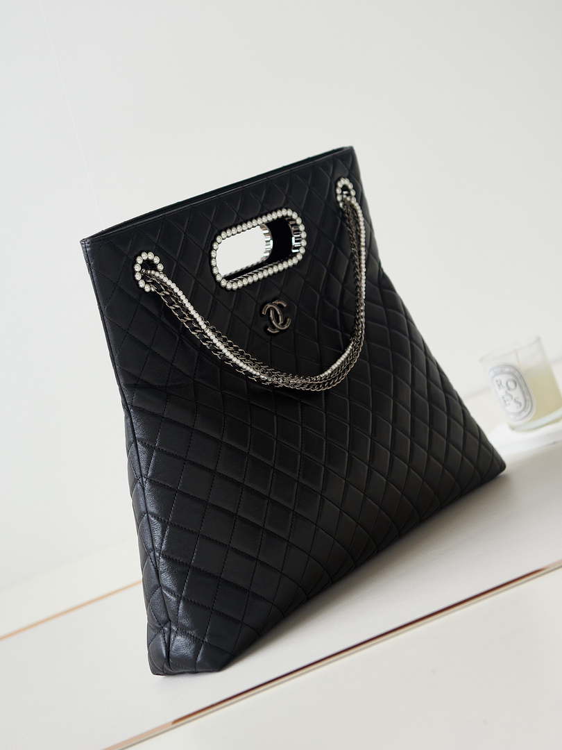 Chanel AS4223 Large Shopping Bag Aged Shiny Lambskin Crystal Pearls & Black Metal Black