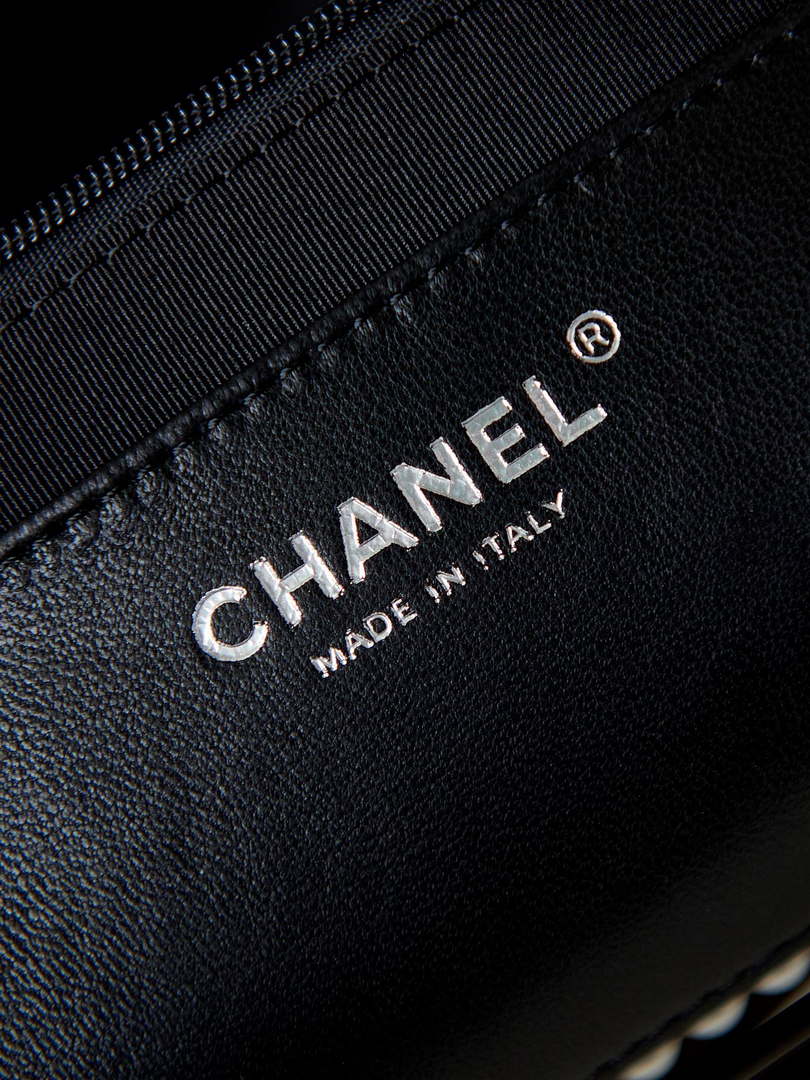Chanel AS4223 Large Shopping Bag Aged Shiny Lambskin Crystal Pearls & Black Metal Black