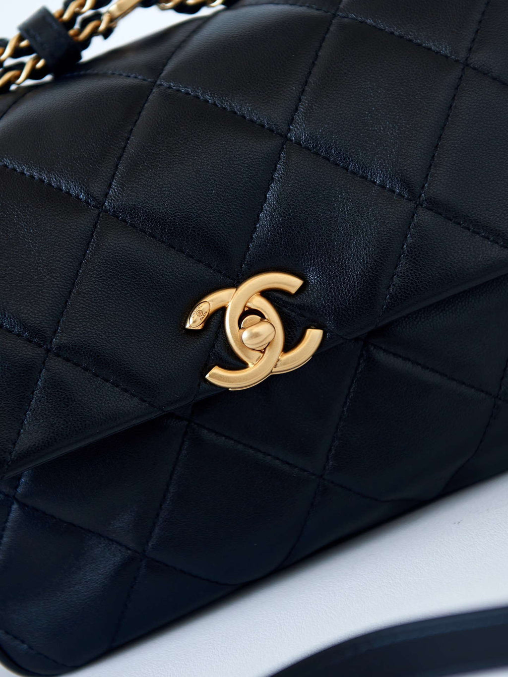 Chanel AS4305 Small Flap bag 23K Lambskin Black