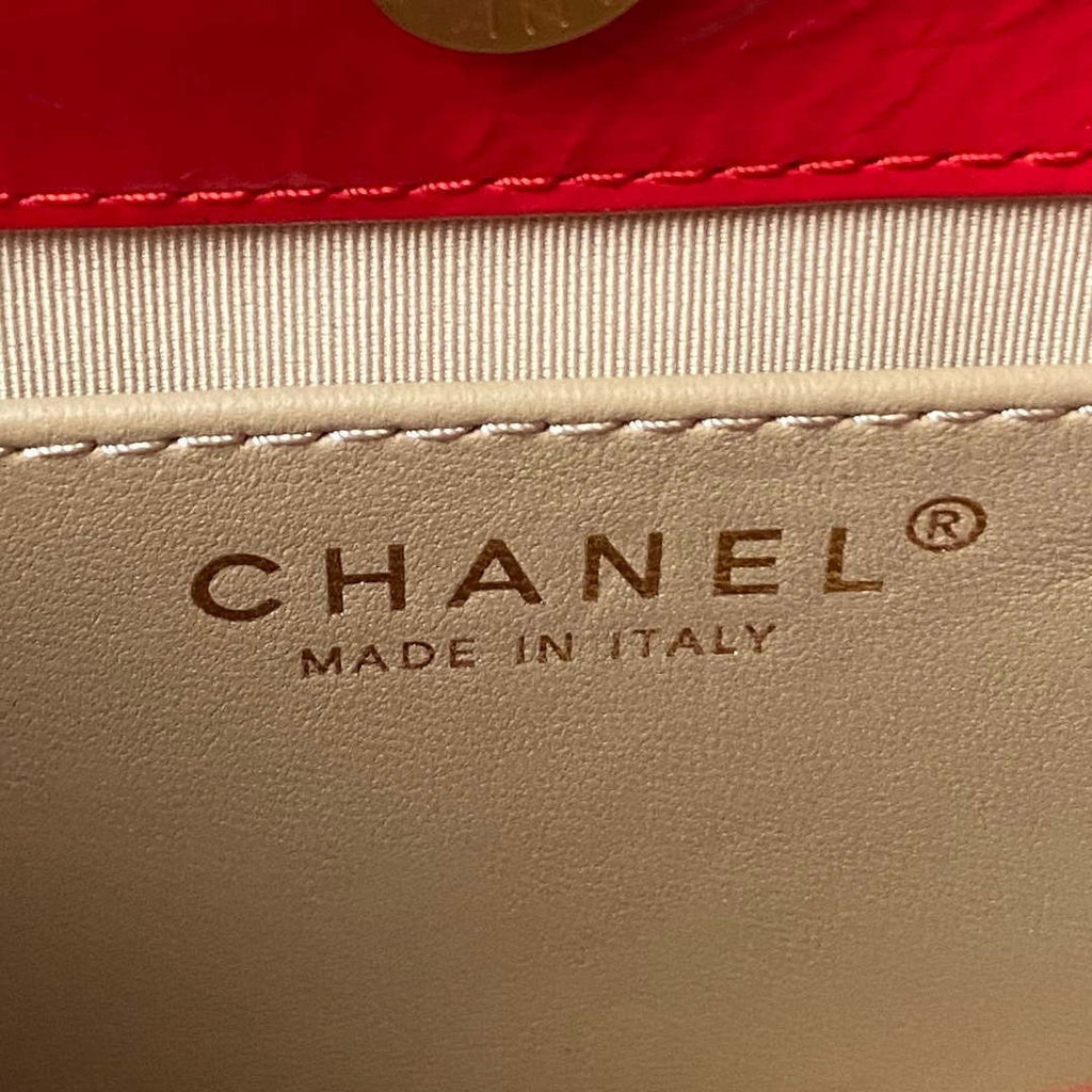 Chanel AS4323 Small Hobo Bag Shiny Crumpled Calfskin Gold Metal Red