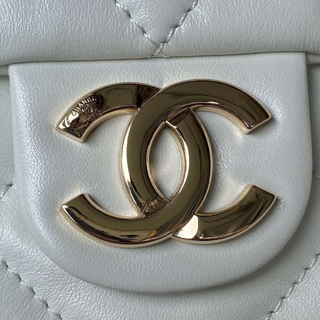 Chanel AS4359 Shopping Bag Shiny Lambskin Gold Metal White - Default Title - View 3