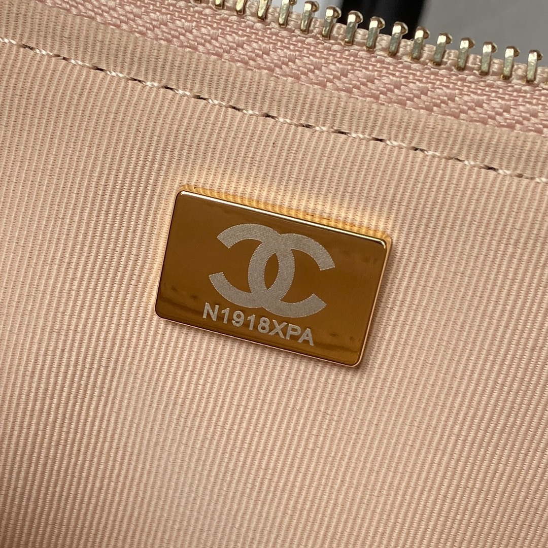 Chanel AS4368 Large HOBO Bag Shiny Crumpled Lambskin & Gold-Tone Metal Apricot - Default Title - View 9