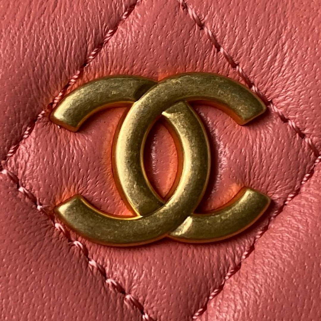 Chanel AS4368 Large HOBO Bag Shiny Crumpled Lambskin & Gold-Tone Metal Pink