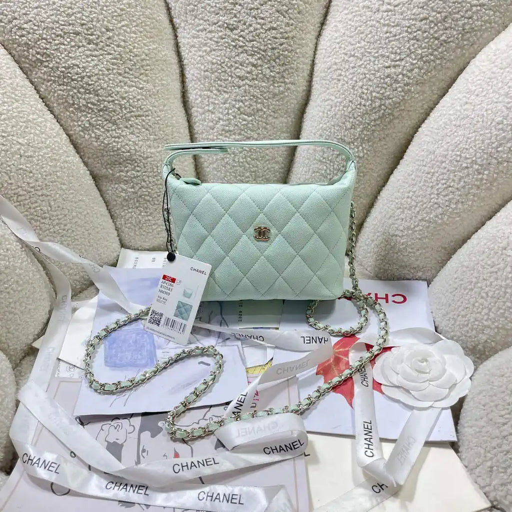Chanel AS4386 Clutch with chain Grained Shiny Calfskin Ligth Green
