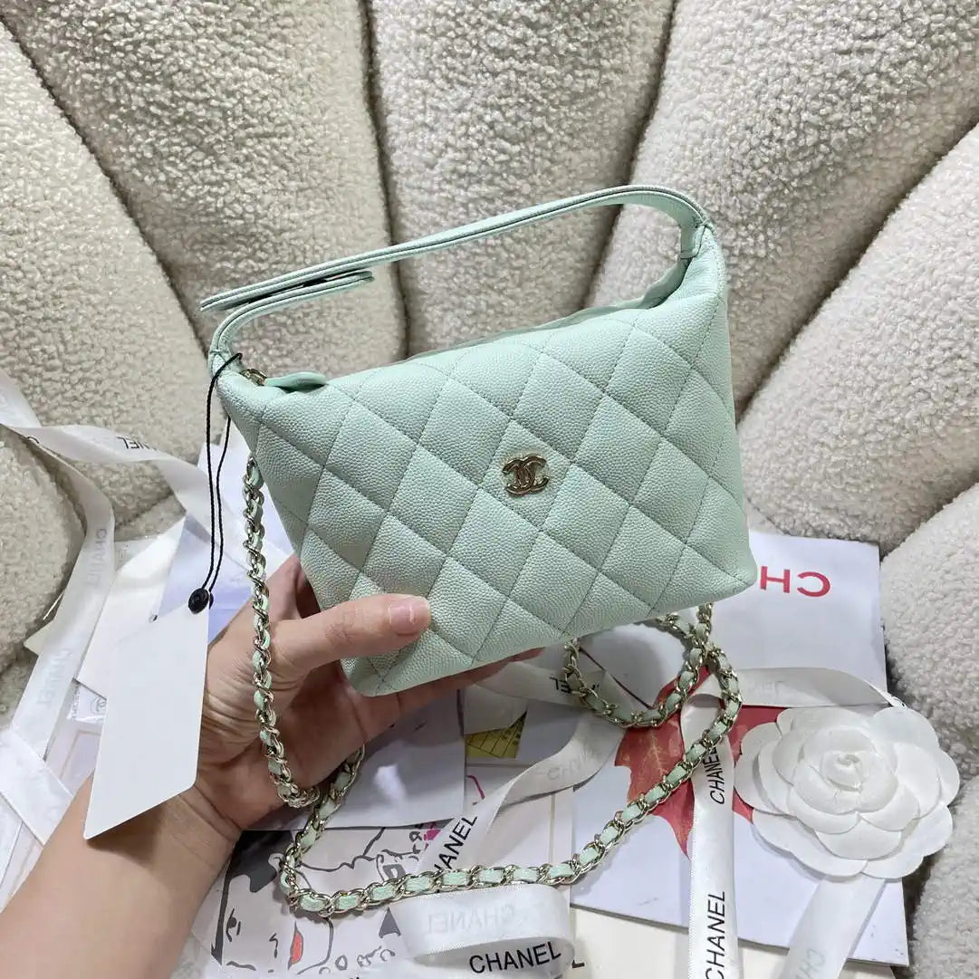 Chanel AS4386 Clutch with chain Grained Shiny Calfskin Ligth Green