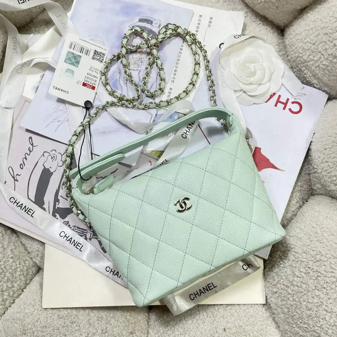 Chanel AS4386 Clutch with chain Grained Shiny Calfskin Ligth Green