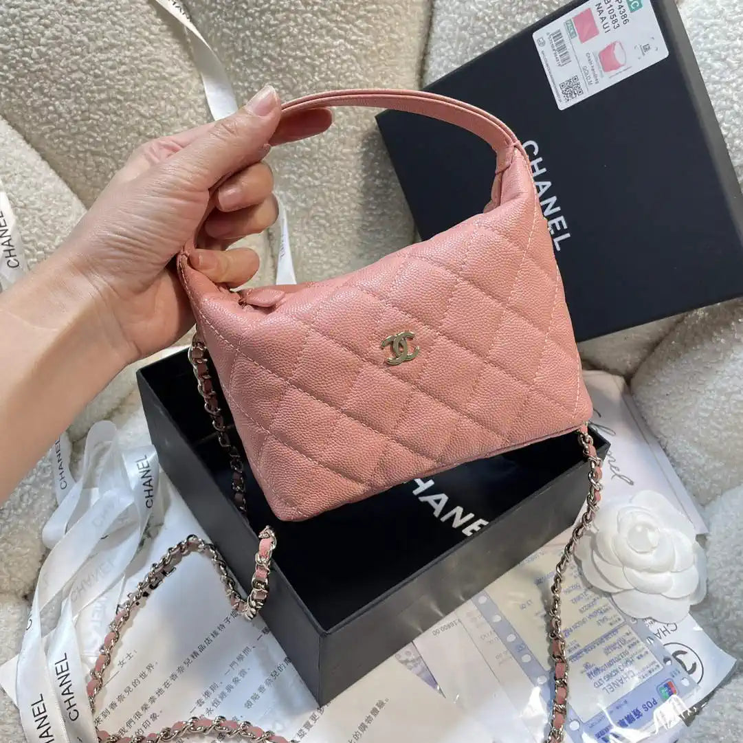 Chanel AS4386 Clutch with chain Grained Shiny Calfskin Pink
