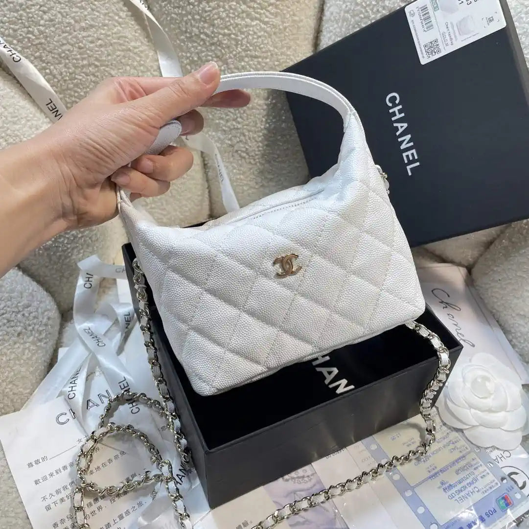 Chanel AS4386 Clutch with chain Grained Shiny Calfskin White
