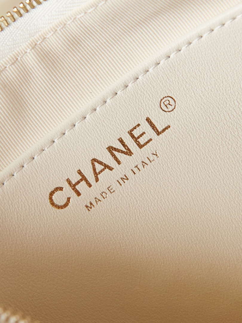 Chanel AS4422 23K Hobo Bag Lambskin Gold Metal White