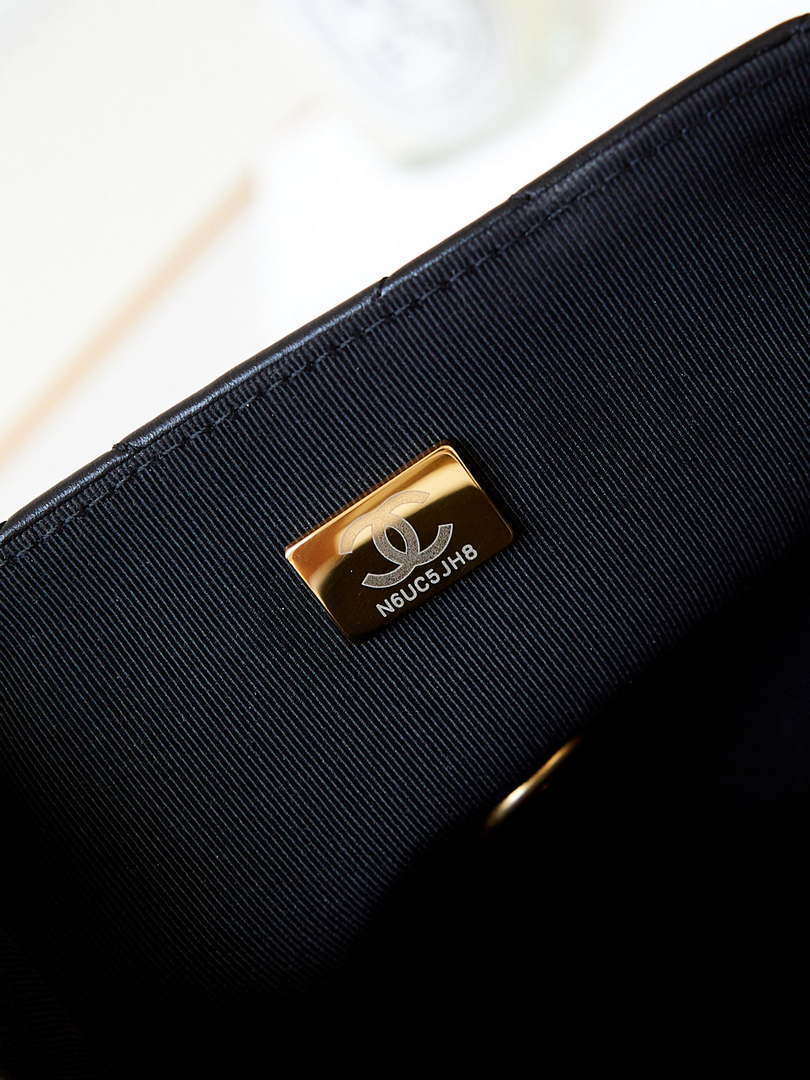 Chanel AS4423 Flap Lambskin bag Black