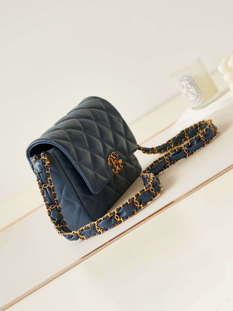 Chanel AS4423 Flap Lambskin bag Blue