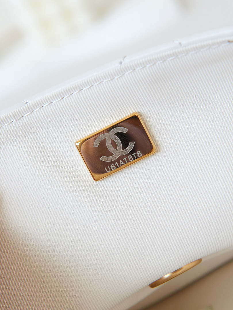 Chanel AS4423 Flap Lambskin bag White