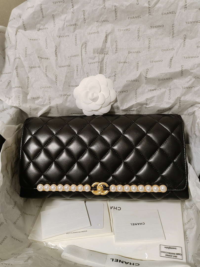 Chanel AS4455 CLUTCH Lambskin Imitation Pearls & Gold Metal Black - Default Title - View 1