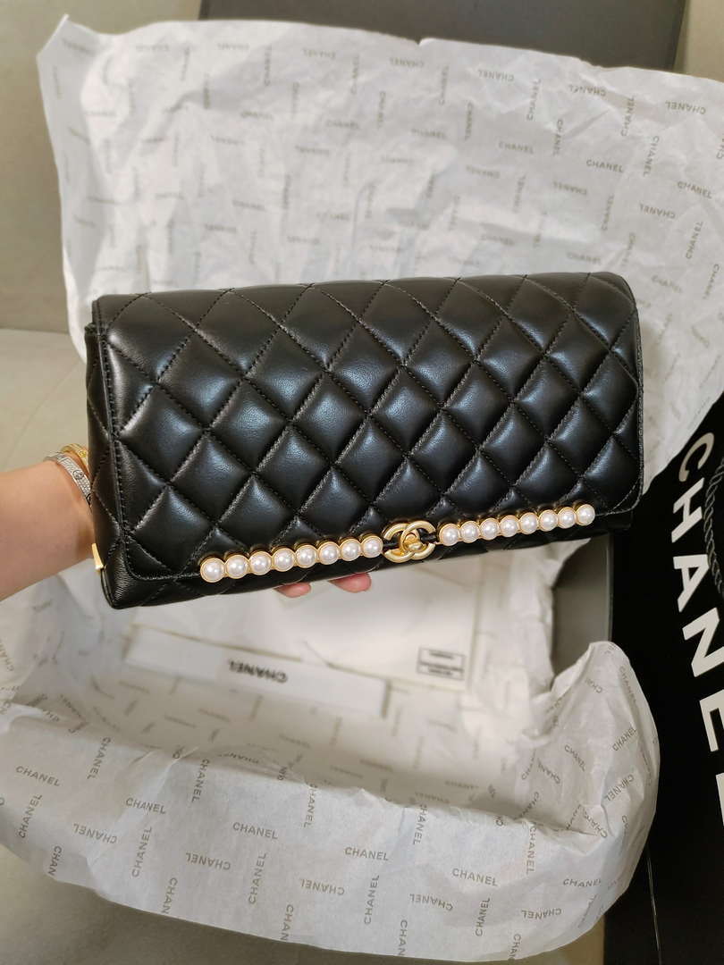 Chanel AS4455 CLUTCH Lambskin Imitation Pearls & Gold Metal Black