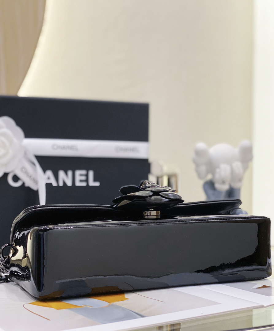 Chanel AS4498 Clutch Flap Bag Patent Calfskin & Gold Metal Black