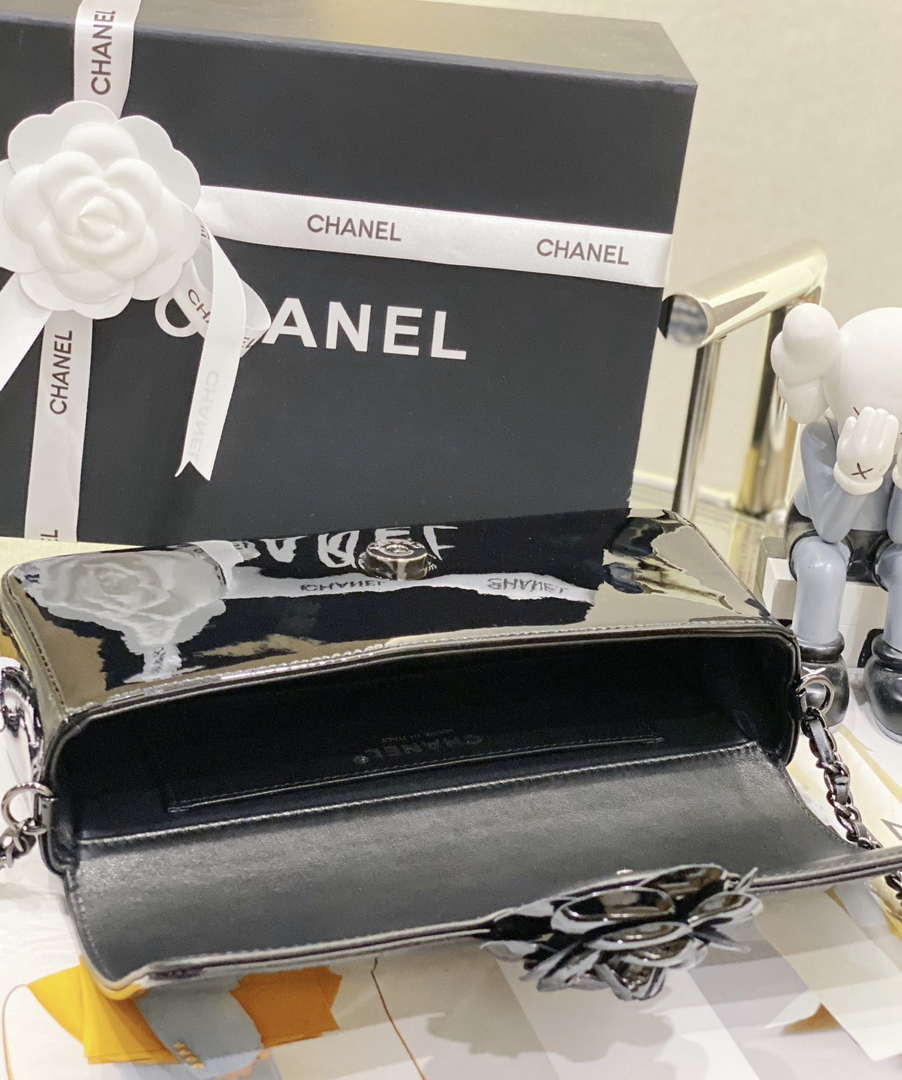 Chanel AS4498 Clutch Flap Bag Patent Calfskin & Gold Metal Black - Default Title - View 7