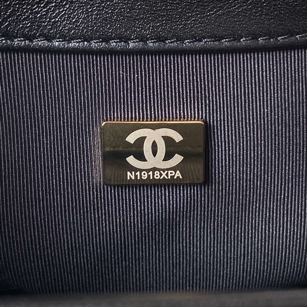 Chanel AS4609 Small Messenger bag Lambskin Black