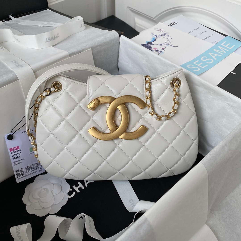 Chanel AS4610 Messenger bag Lambskin White