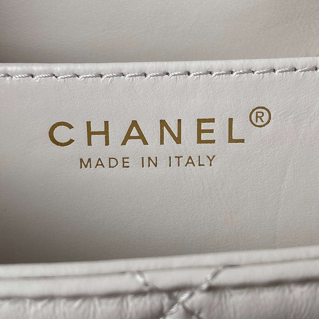 Chanel AS4610 Messenger bag Lambskin White - Default Title - View 8