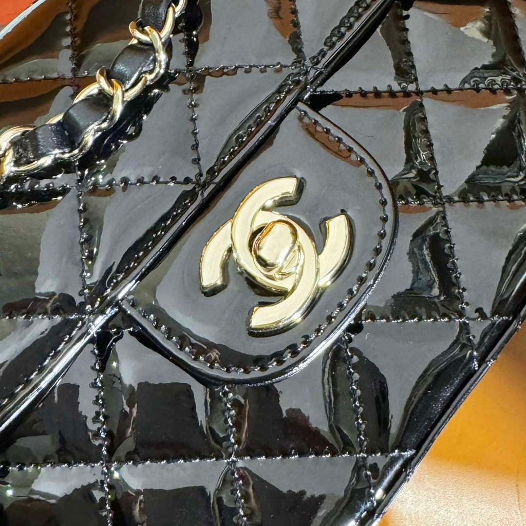 Chanel AS4646 MINI FLAP BAG & STAR COIN PURSE Mirror Calfskin  Metallic Calfskin & Gold-Tone Metal Black