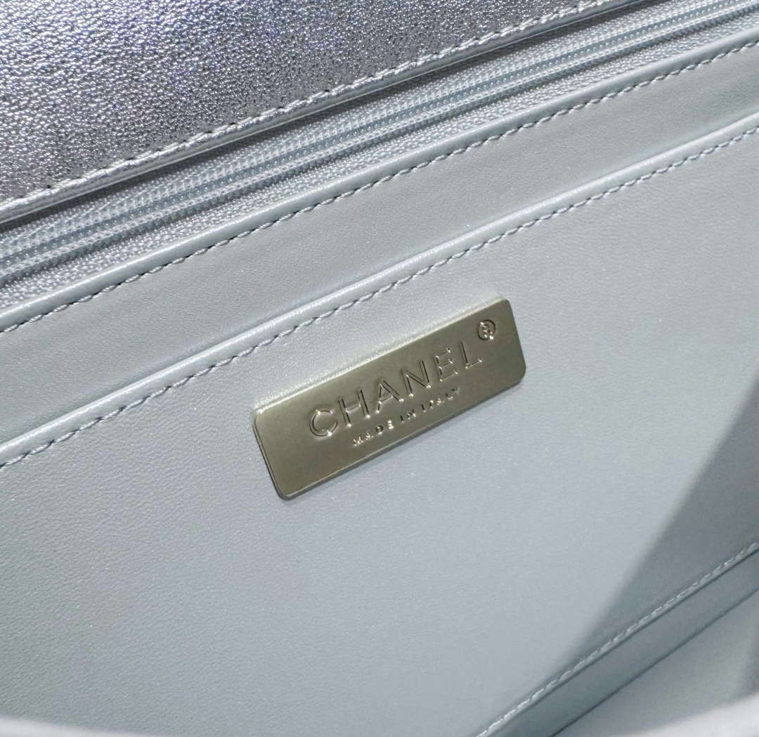 Chanel AS4649 BACKPACK & Star Coin Purse Metallic Calfskin & Gold-Tone Metal Silver - Default Title - View 8