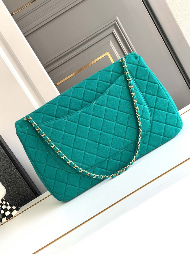 Chanel AS4661 Flap Bag CF Airport Calfskin & Gold-Tone Metal Green - Default Title - View 3