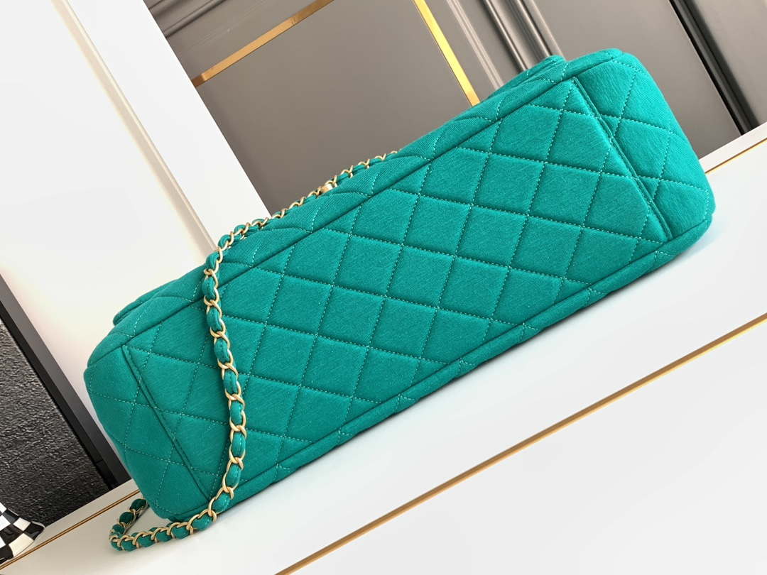 Chanel AS4661 Flap Bag CF Airport Calfskin & Gold-Tone Metal Green - Default Title - View 4