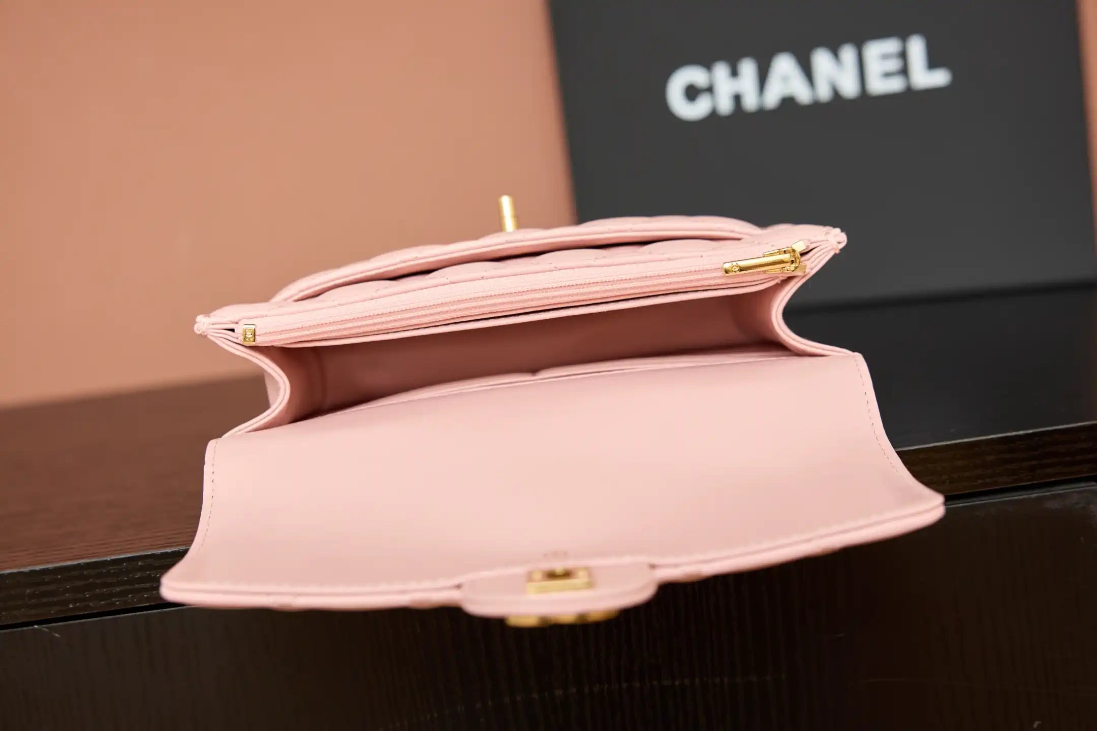 Chanel AP4674 25B  Large Flap Bag with Top Handle Lambskin gold Pink