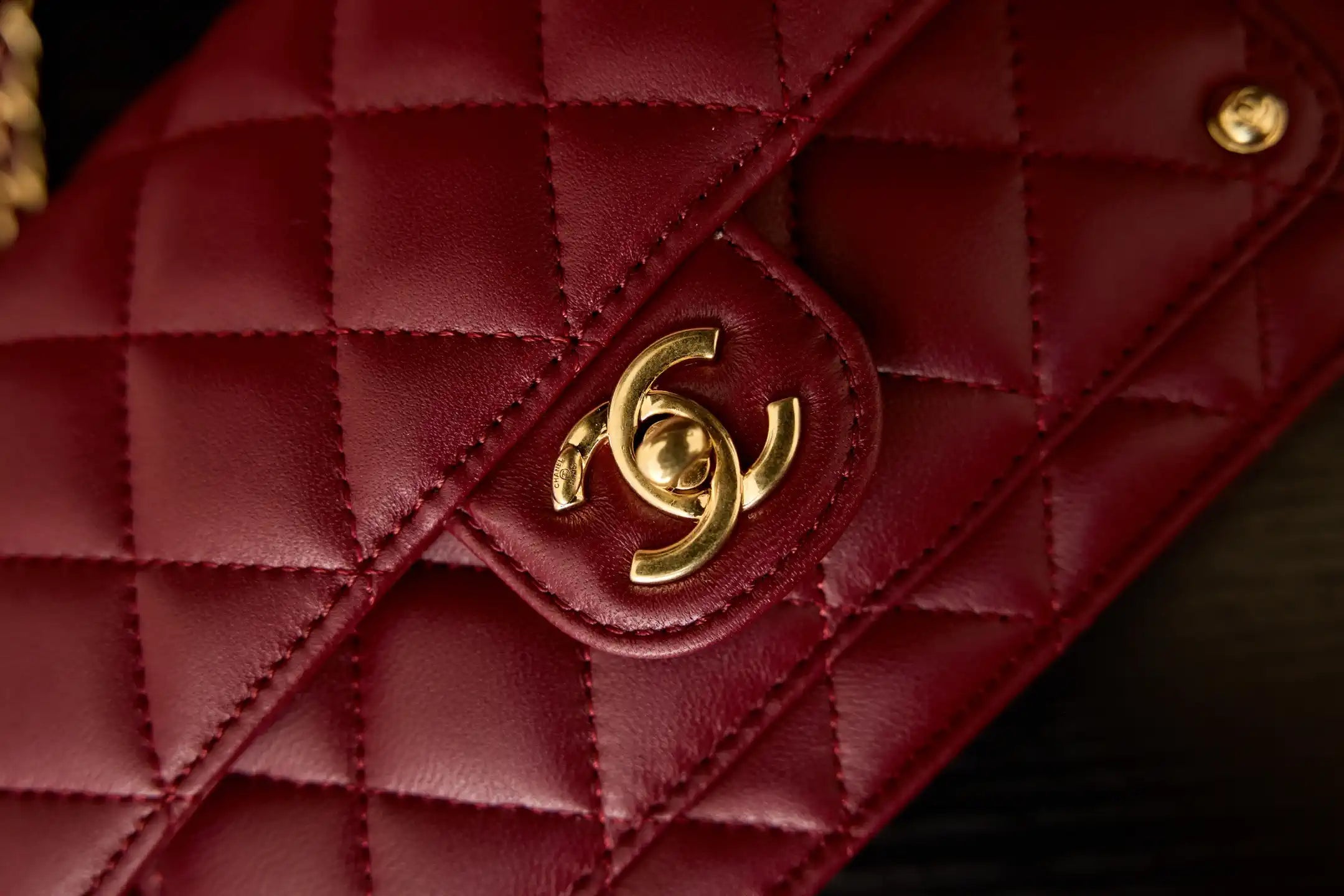 Chanel AP4674 25B  Large Flap Bag with Top Handle Lambskin gold Wine Red