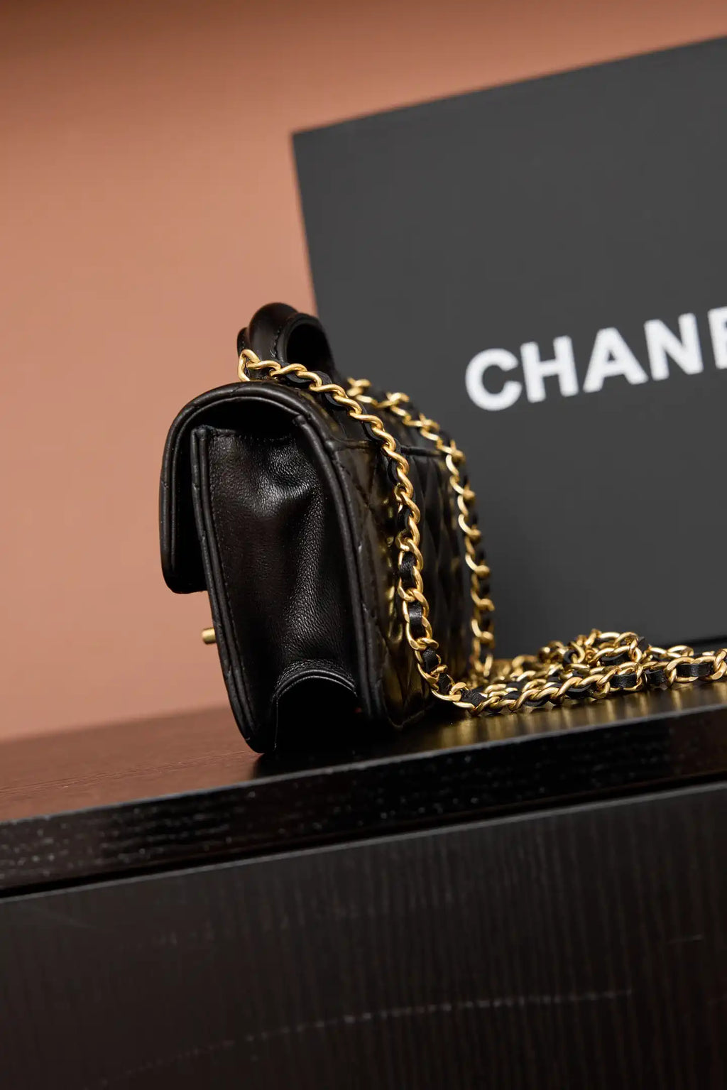 Chanel AP4675 25B  Clutch with chain  Shiny Lambskin Gold-Tone Metal  Black