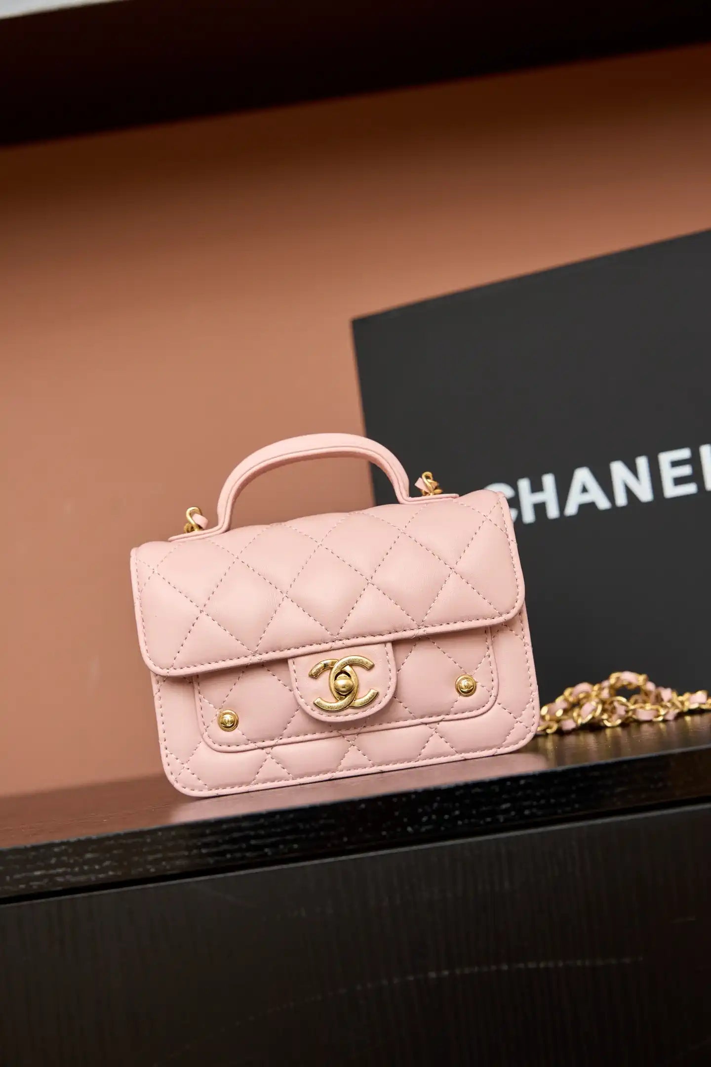 Chanel AP4675 25B  Clutch with chain  Shiny Lambskin Gold-Tone Metal Pink