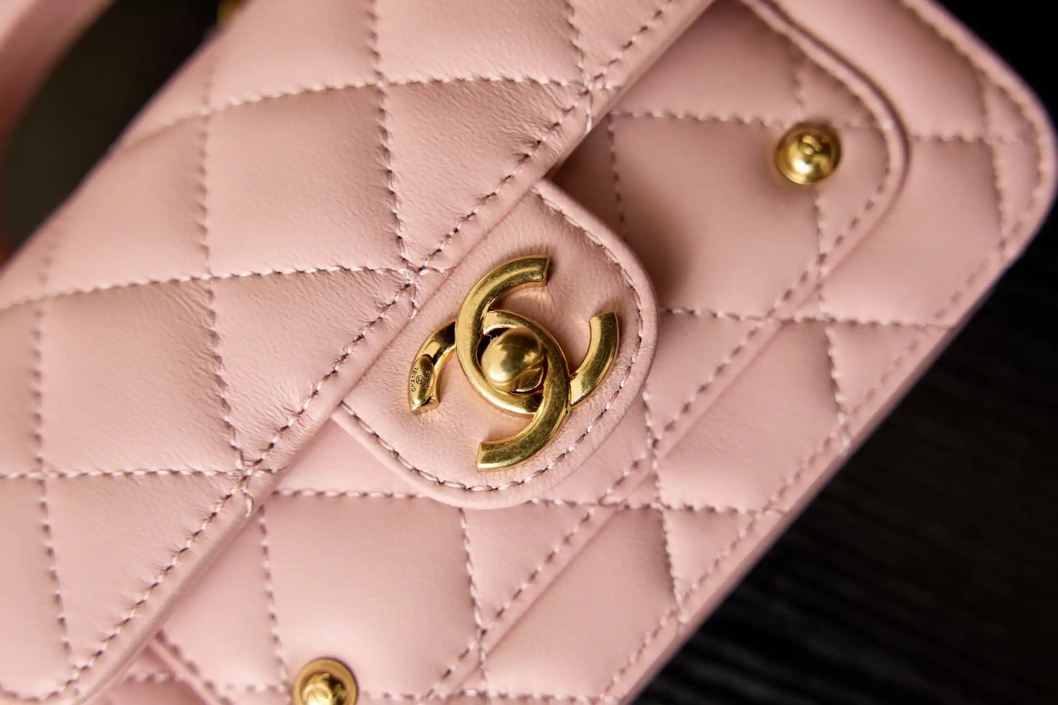 Chanel AP4675 25B  Clutch with chain  Shiny Lambskin Gold-Tone Metal Pink